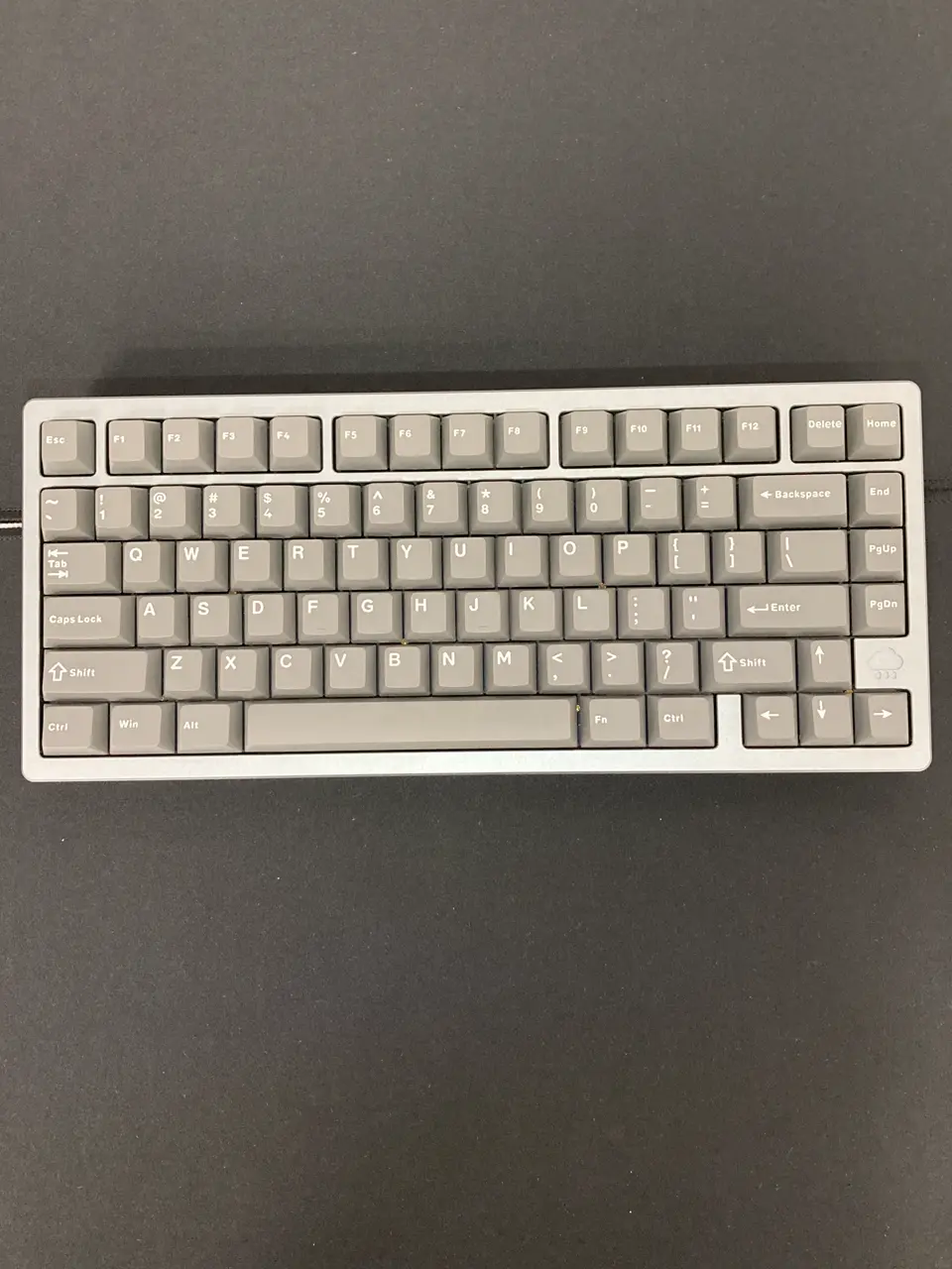 WOBKEY Rainy 75 RT Lite LRT75GREY (グレー)を使用した、ドスパラ