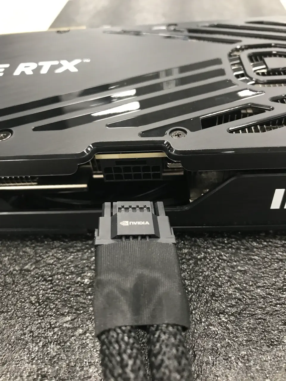 Palit NE75070019K9-GB2050S (GeForce RTX 5070 Infinity 3 12GB)を