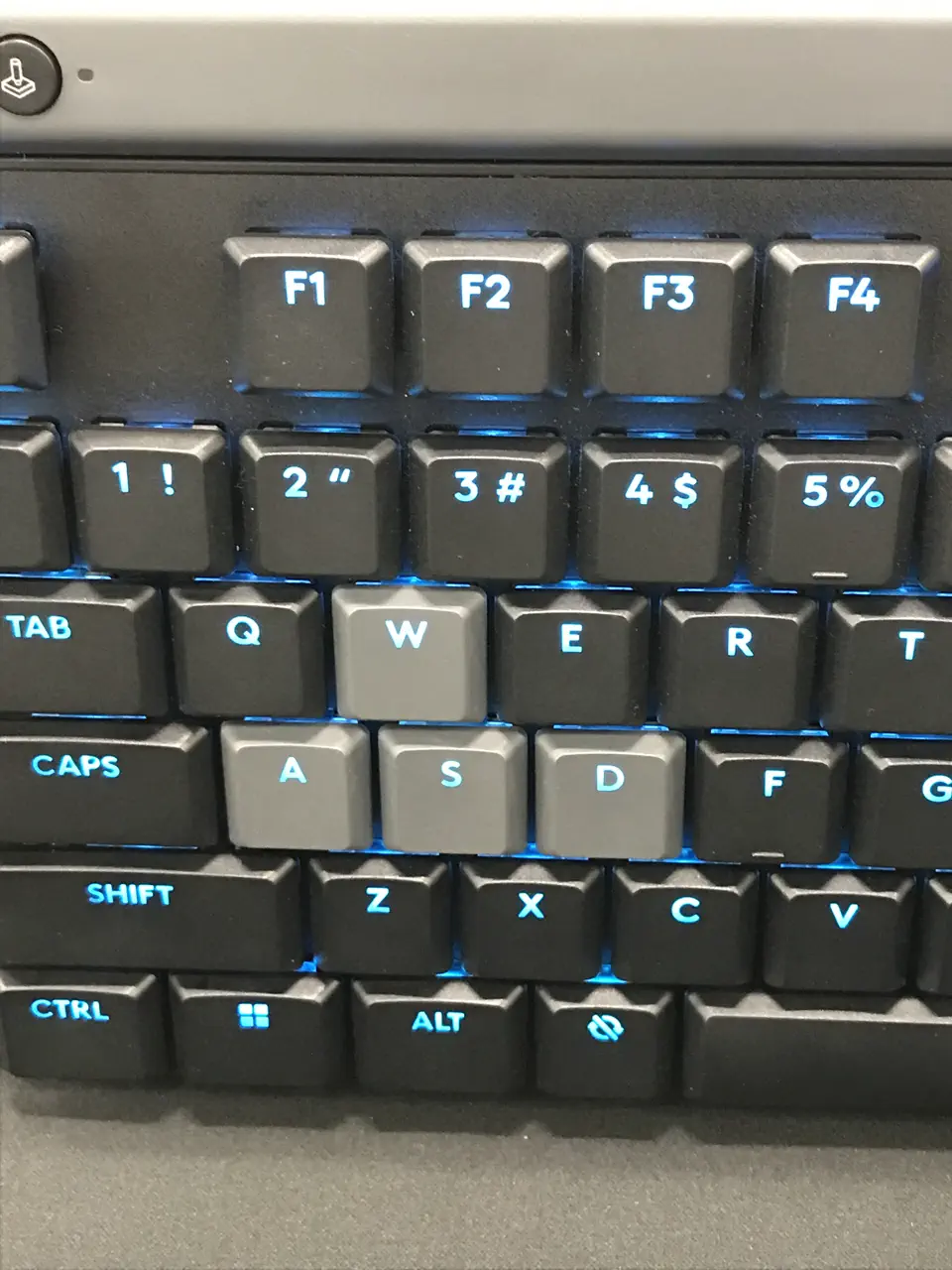 Logicool G515 RAPID TKL G515-TKL-RTBK (ブラック)を使用した
