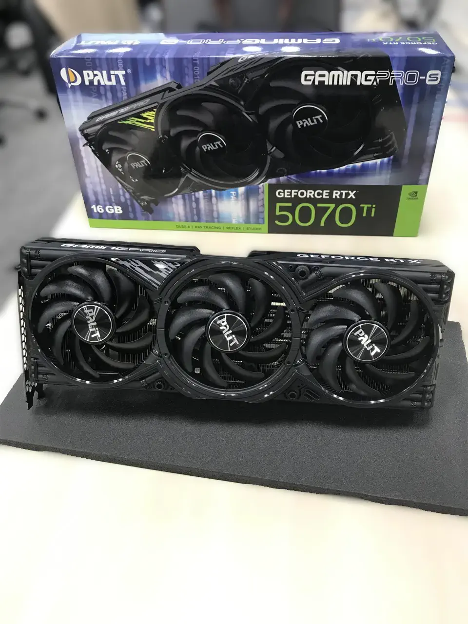 Palit NE7507T019T2-GB2031U (GeForce RTX 5070 Ti GamingPro-S 16GB
