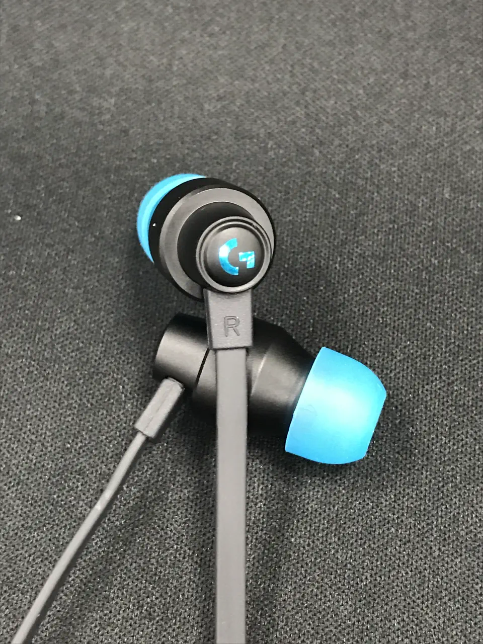 Logicool G333 Gaming Earphones G333-BK (ブラック)を使用した