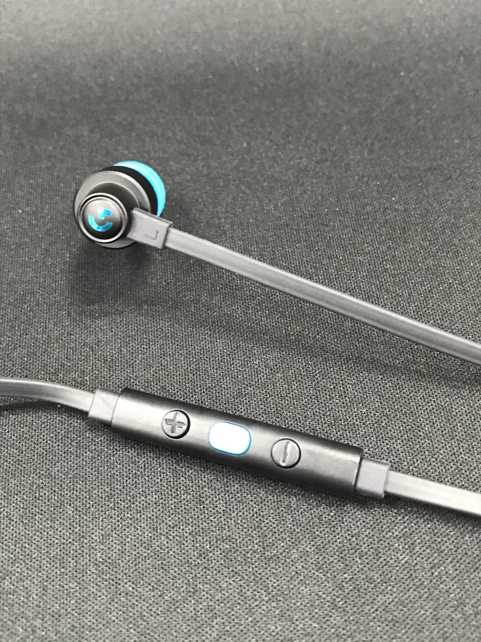 Logicool G333 Gaming Earphones G333-BK (ブラック)を使用した