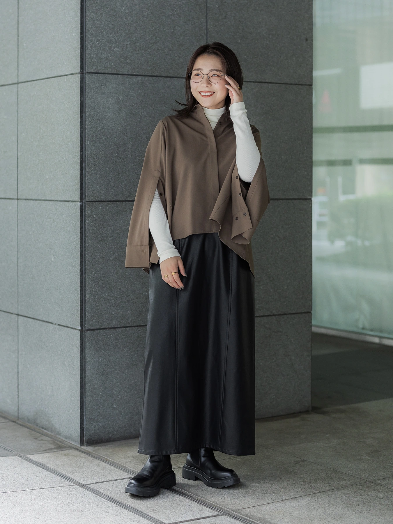 crewre online store / フェイクレザーナロースカート