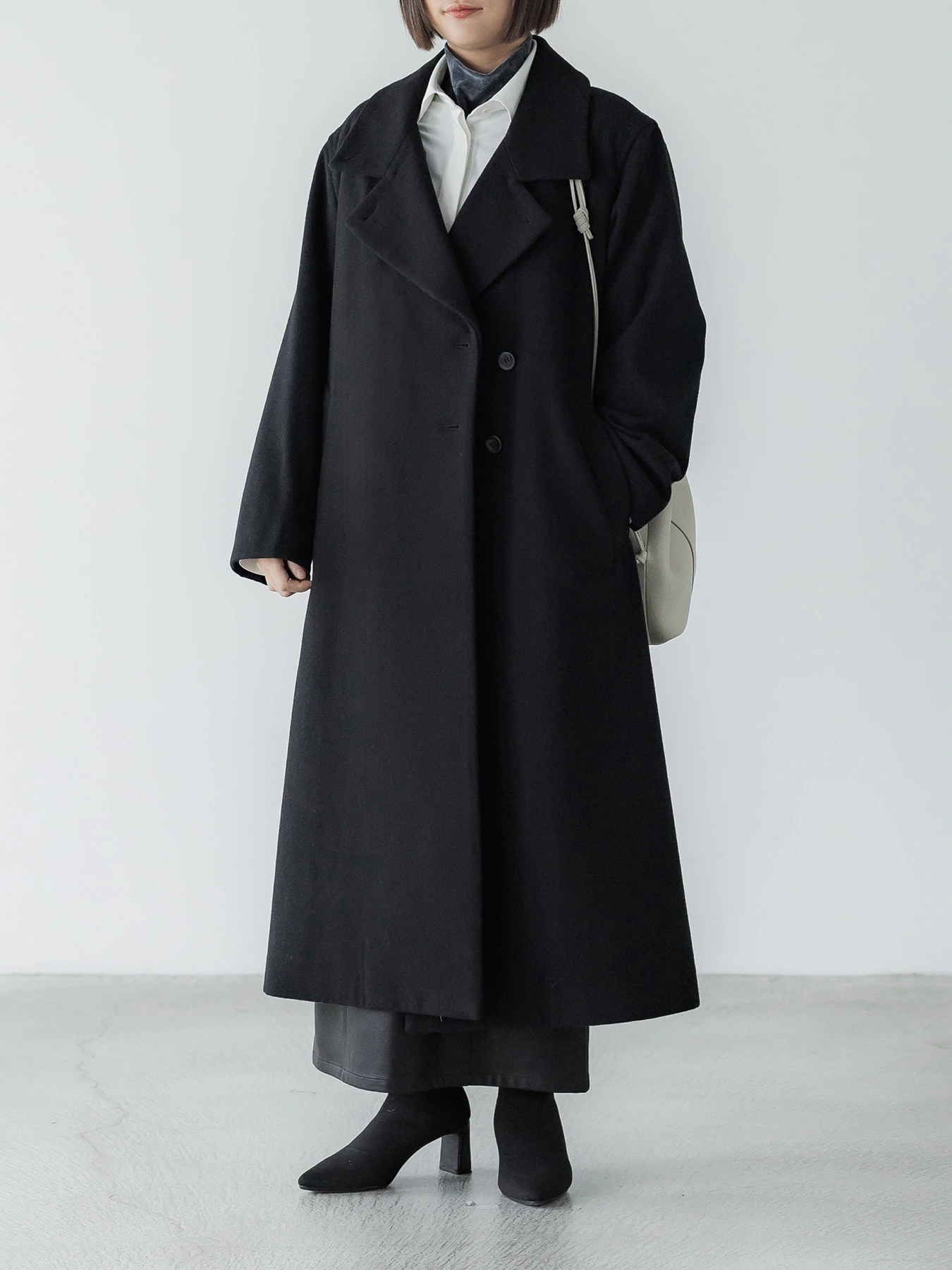 crewre online store / フェイクレザーナロースカート
