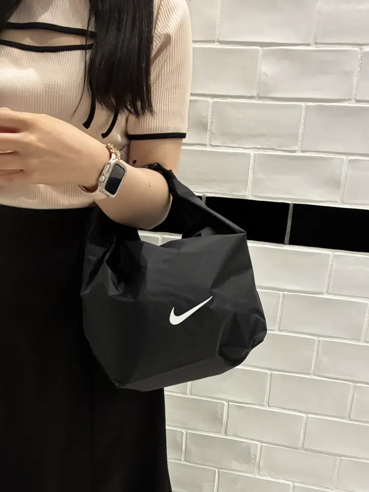 ナイキ SS26ウォータプルーフバッグ【NIKE】｜三愛水着楽園・San-ai