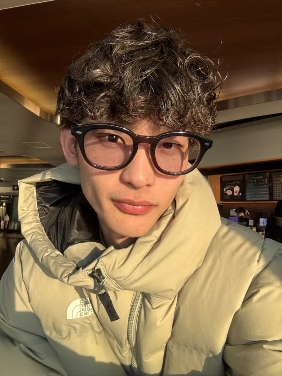 メガネ・老眼鏡 jins classic かんかんのNEW CLASSIC No.02 SUNGLASSESのコーディネート(2026/03/30