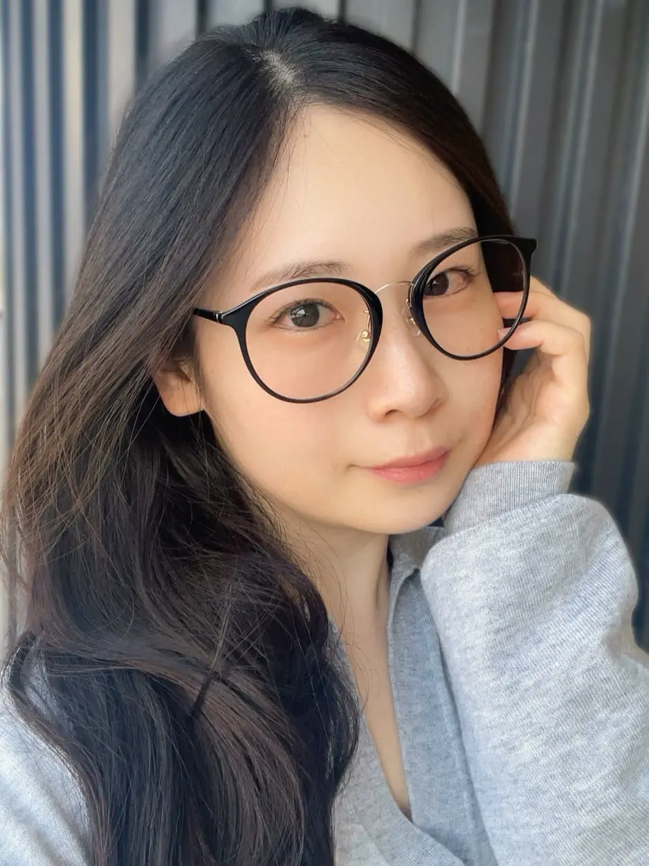 MariのAirframe Slim Big Shape ［中顔面短縮メガネ］のコーディネート