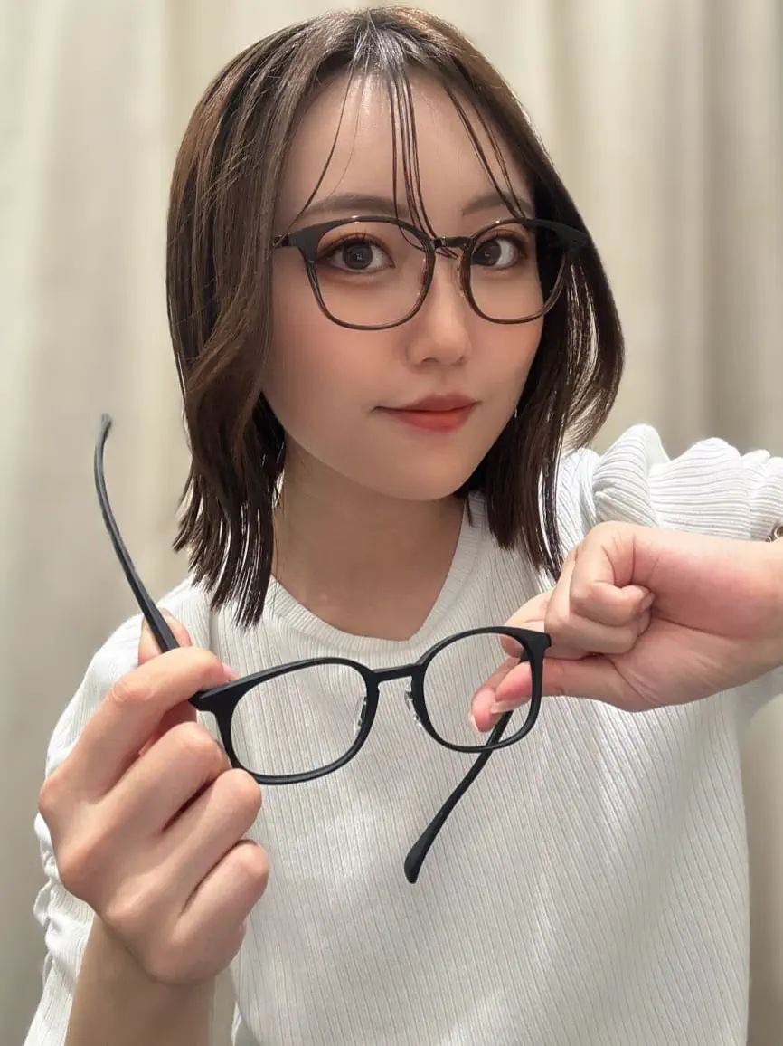 【美品】JINS 360 度入り 鼻パッド交換済 UVカットレンズ 黒 スクエア 4/23/2025のkanakanaの投稿 | JINS 【公式】- メガネ(眼鏡・めがね