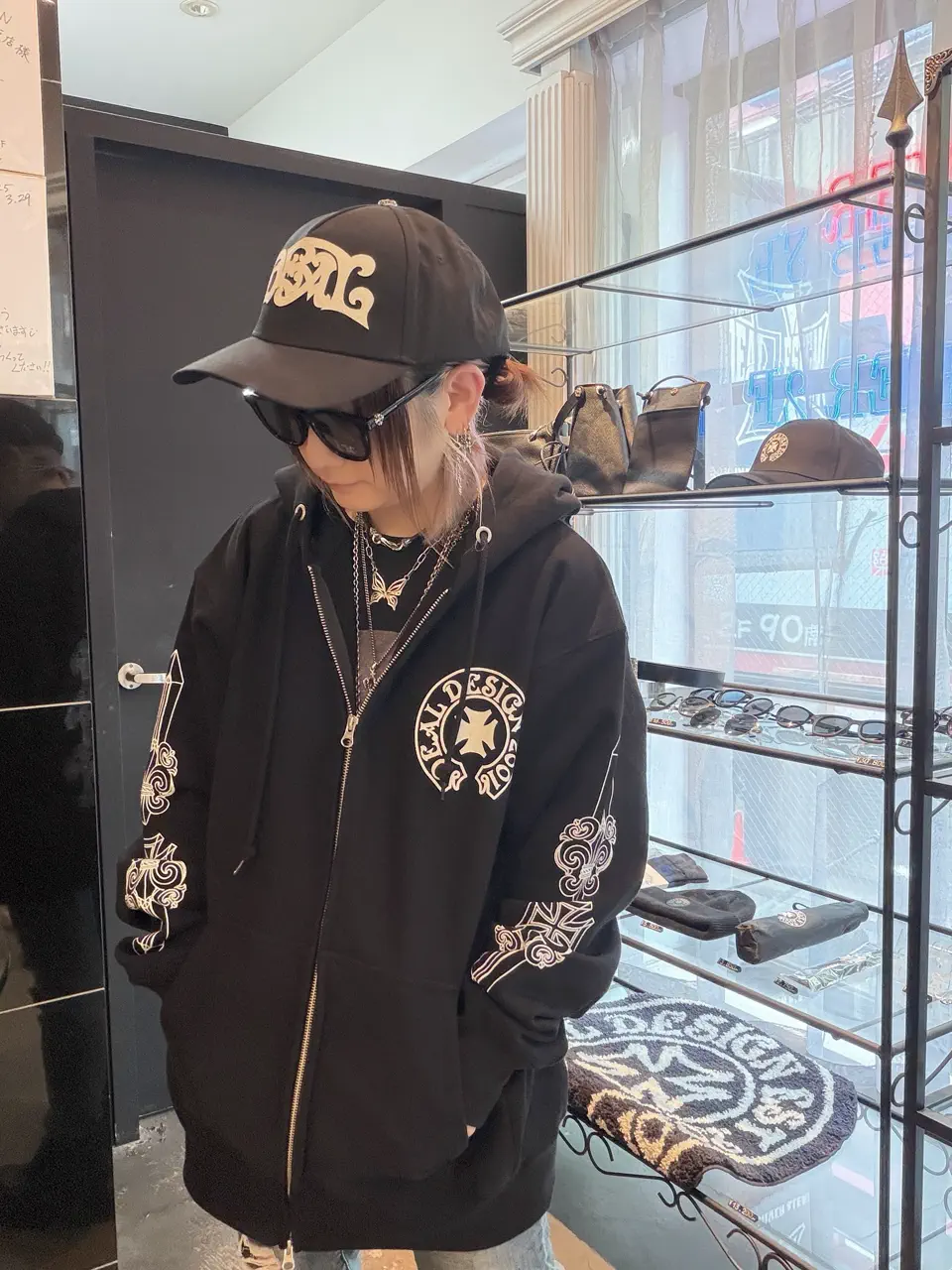 ロングスリーブTシャツ：グレイスリリー