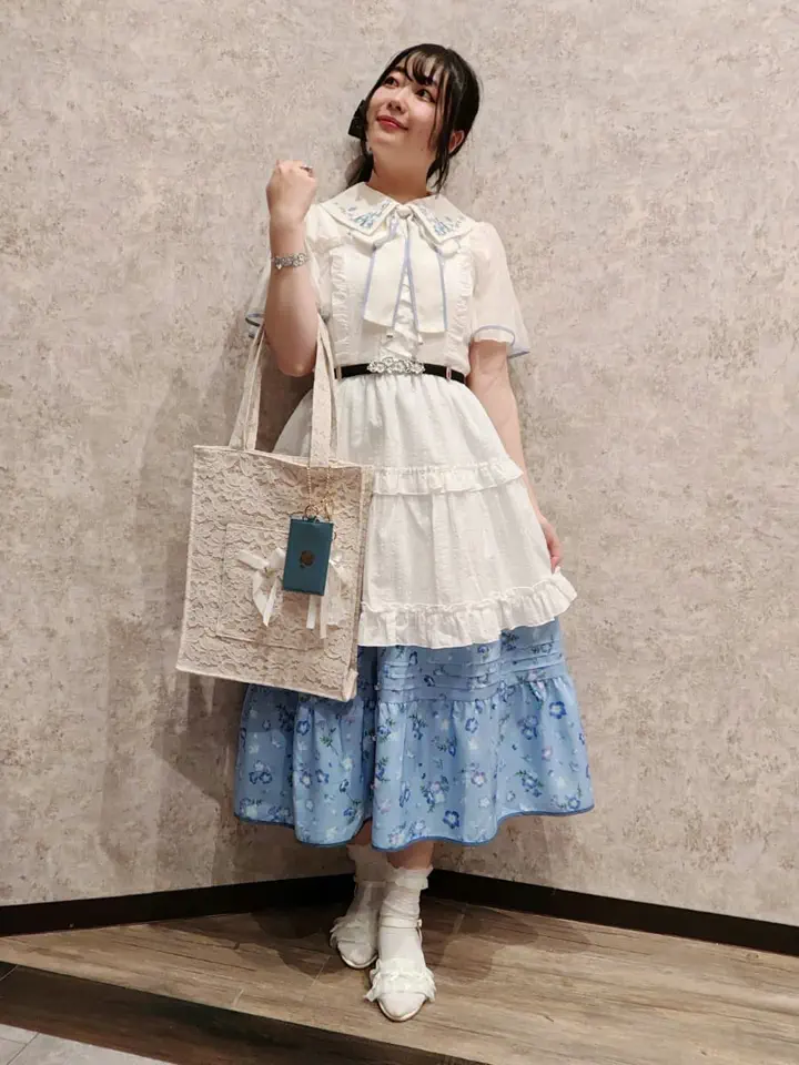 ネモフィラモチーフイヤリング | axes femme 公式オンラインショップ