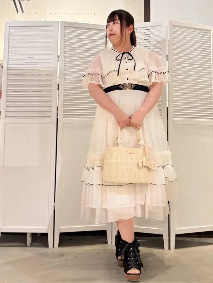 フラワーバンスクリップ | axes femme 公式オンラインショップ