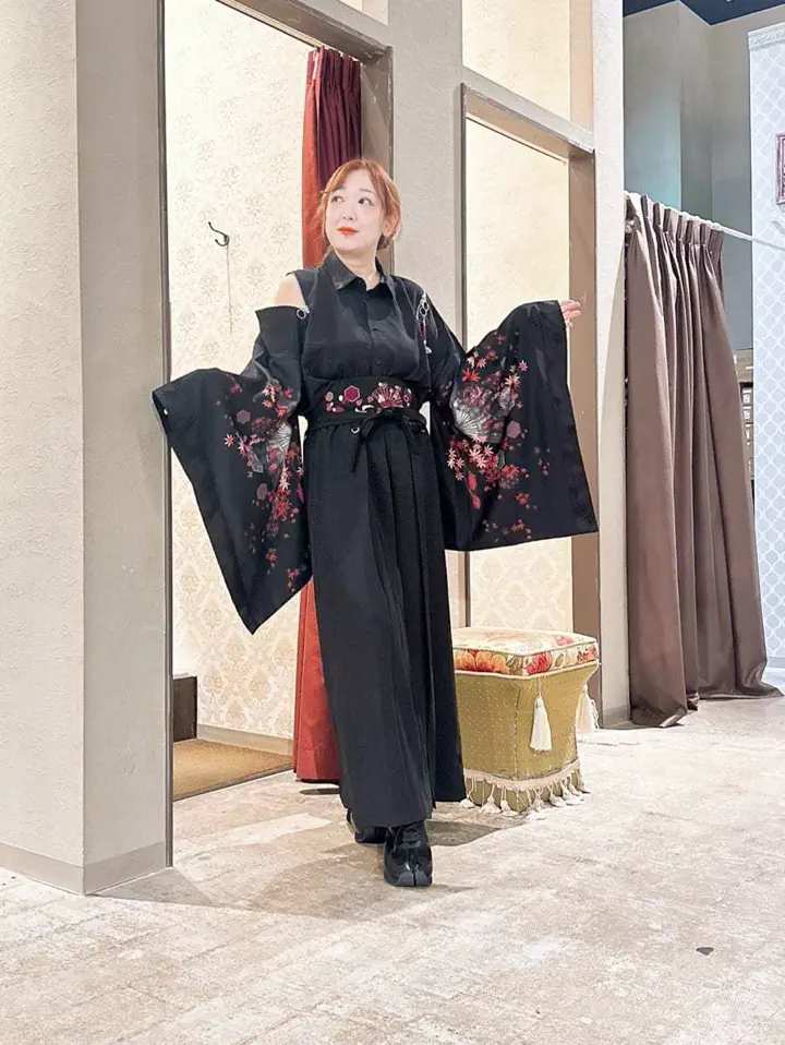 彼岸花刺繍タビスニーカー | axes femme 公式オンラインショップ