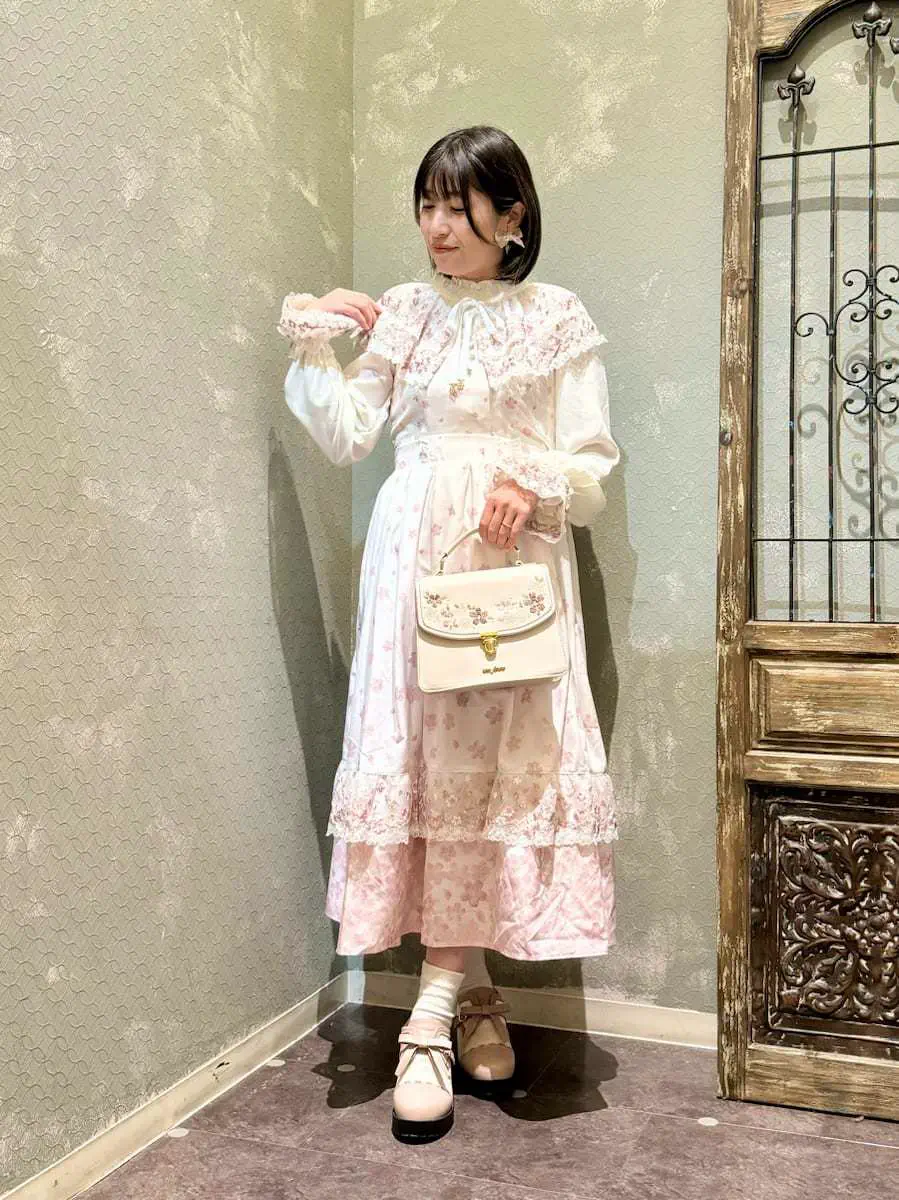 桜レース×桜柄キャミワンピース【10％OFF対象】 | 大人衣料 | axes