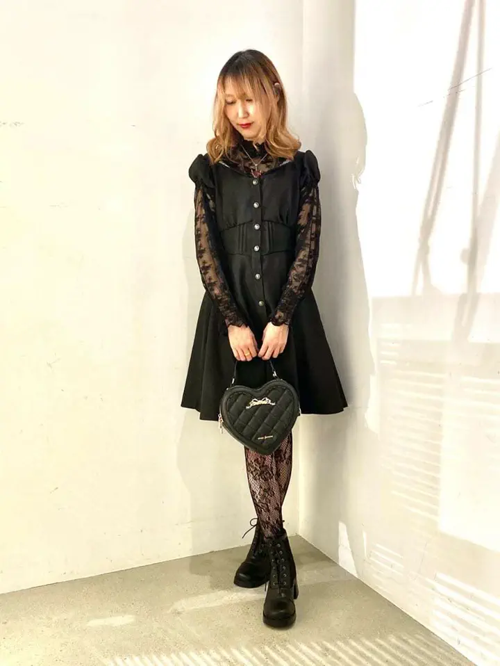カットアウトデザインミニワンピース【2点10%OFF対象商品】 | axes