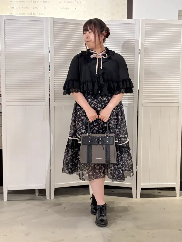 カットワーク花柄ワンピース【期間限定価格】 | axes femme 公式 