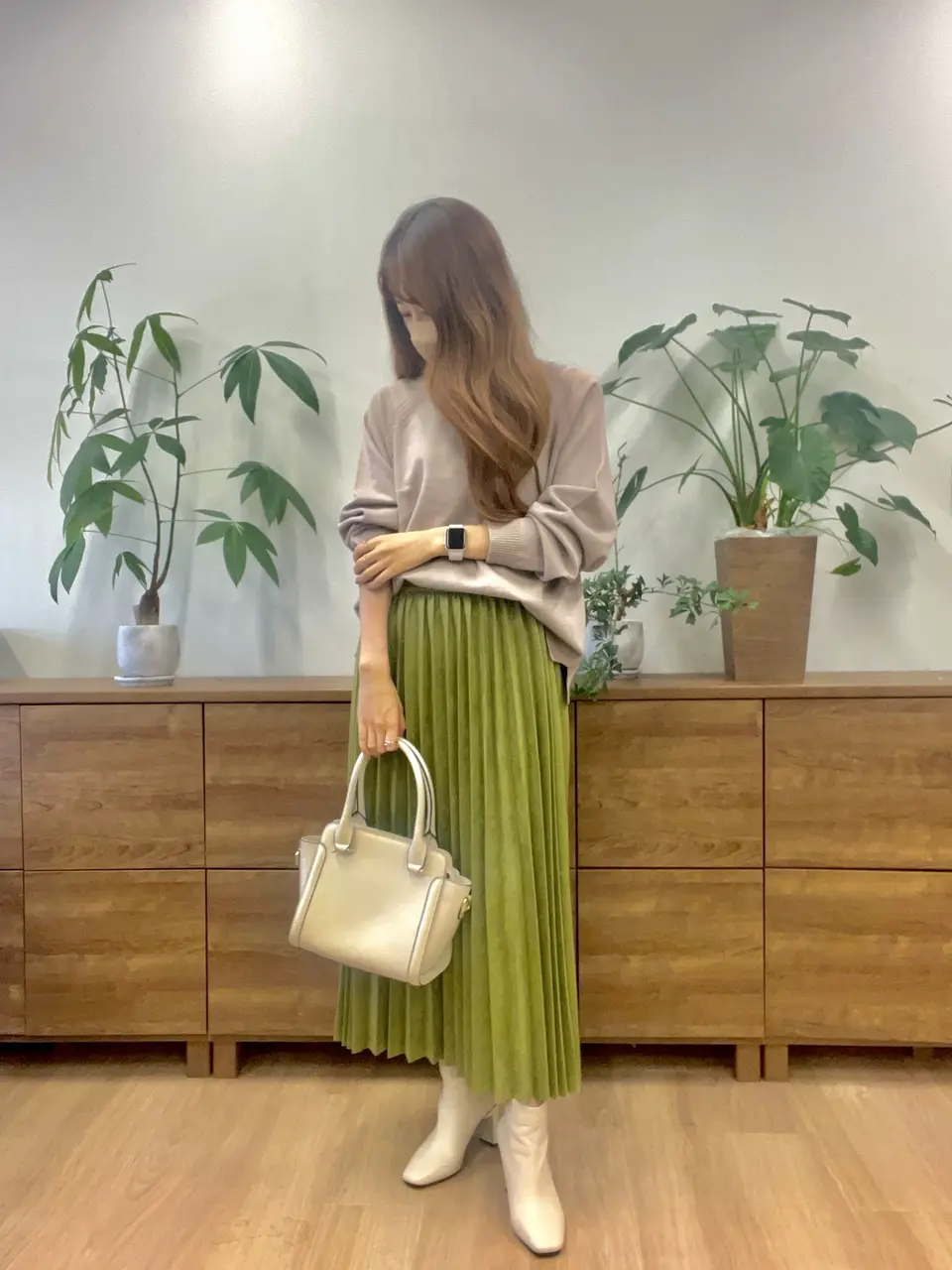  スタッフNA コーディネート画像