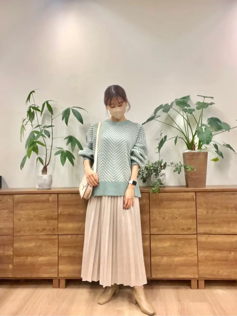  スタッフNA コーディネート画像