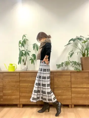 Tiaclasse スタッフNA コーディネート画像