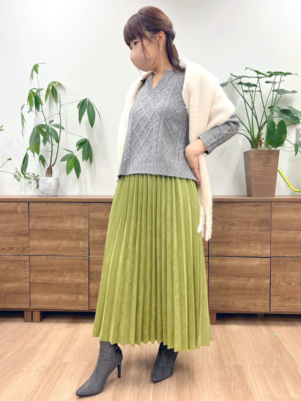  スタッフR コーディネート画像