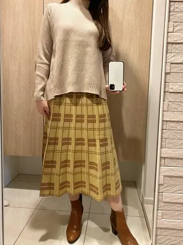 Tiaclasse スタッフJ コーディネート画像