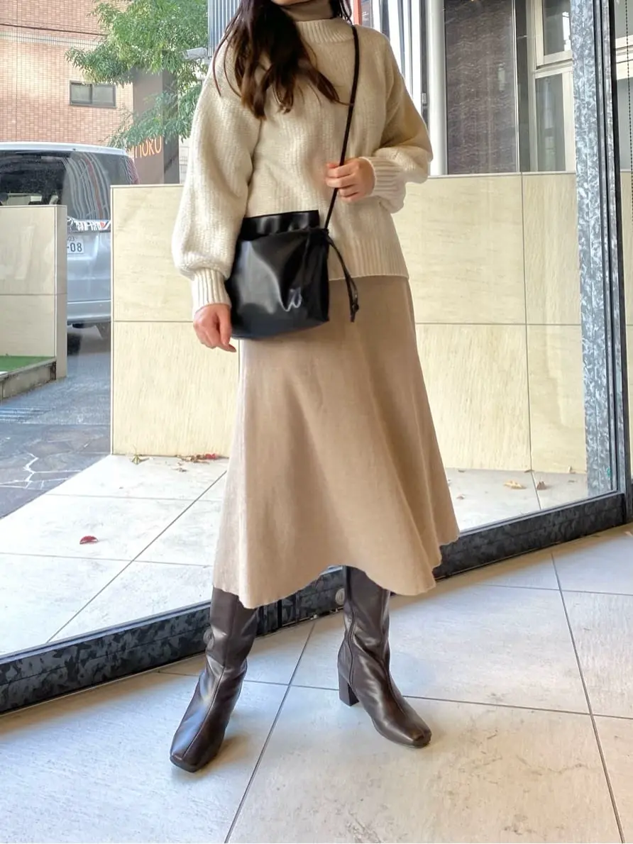  スタッフJ コーディネート画像