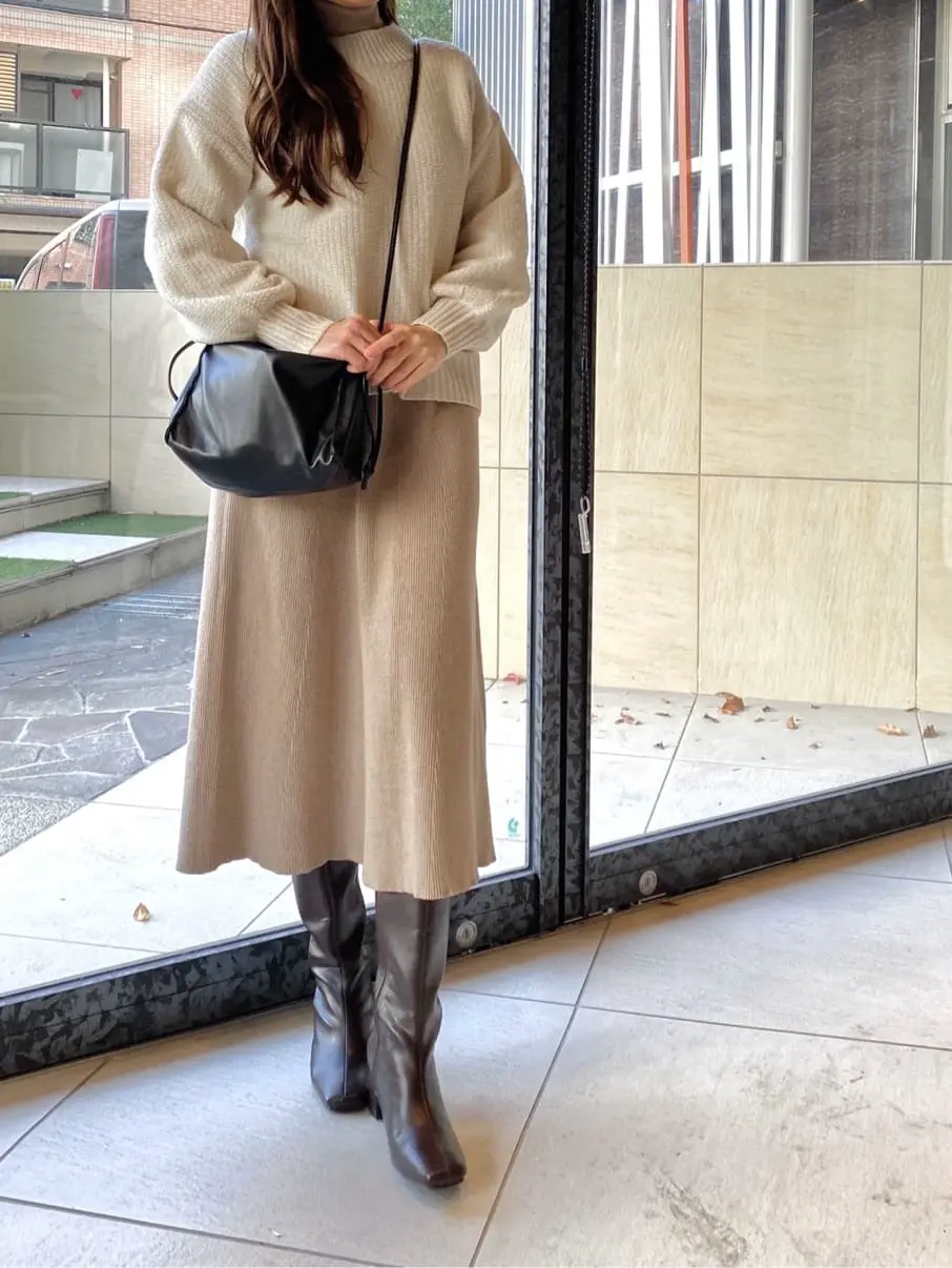 Tiaclasse スタッフJ コーディネート画像