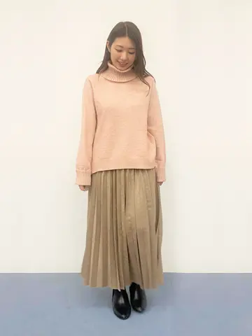 Tiaclasse スタッフ akari コーディネート画像