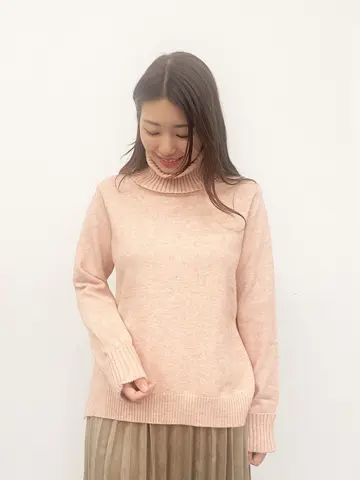 Tiaclasse スタッフ akari コーディネート画像