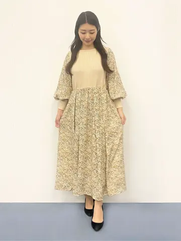 Tiaclasse スタッフ akari コーディネート画像