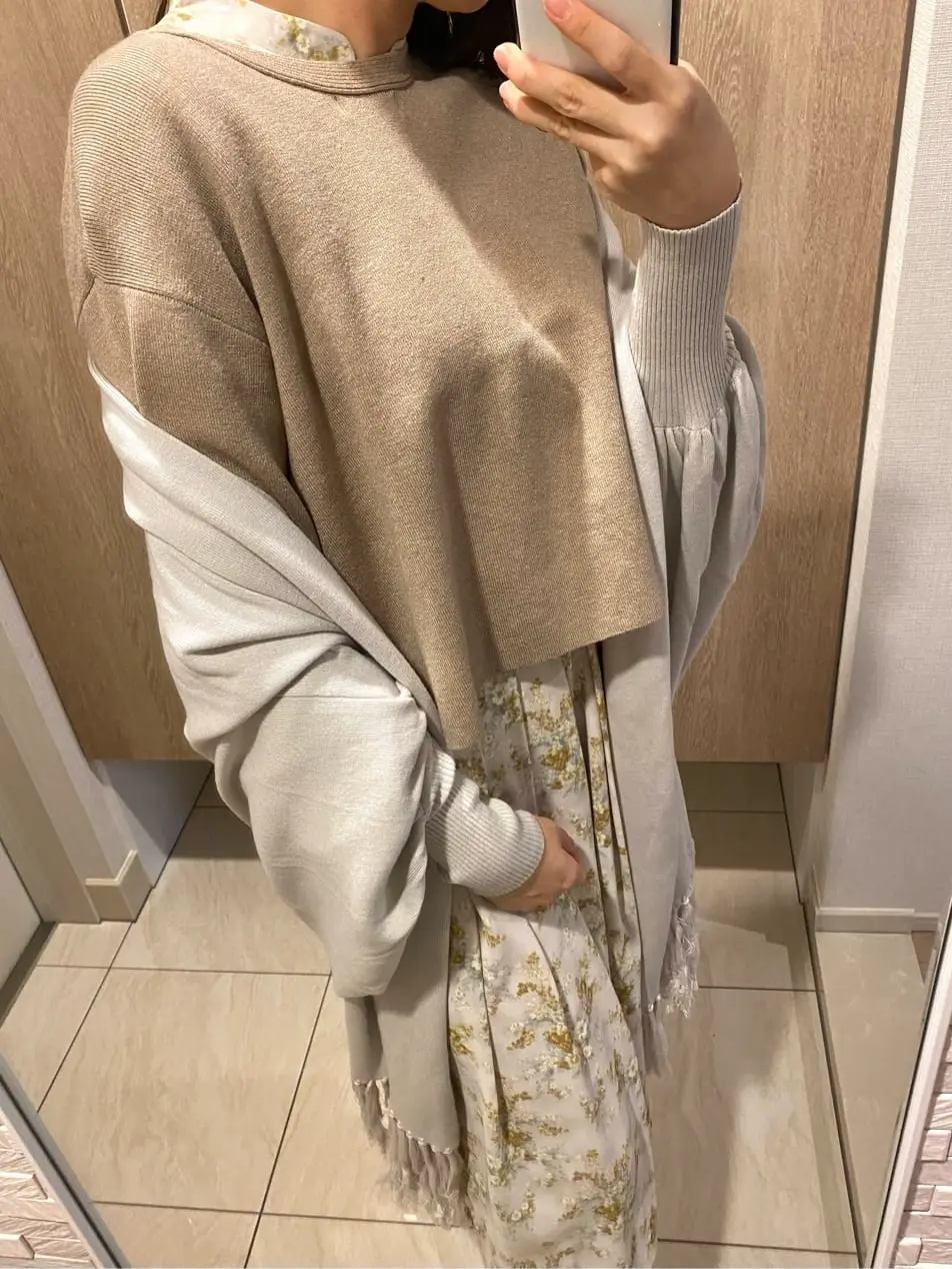 Tiaclasse スタッフJ コーディネート画像