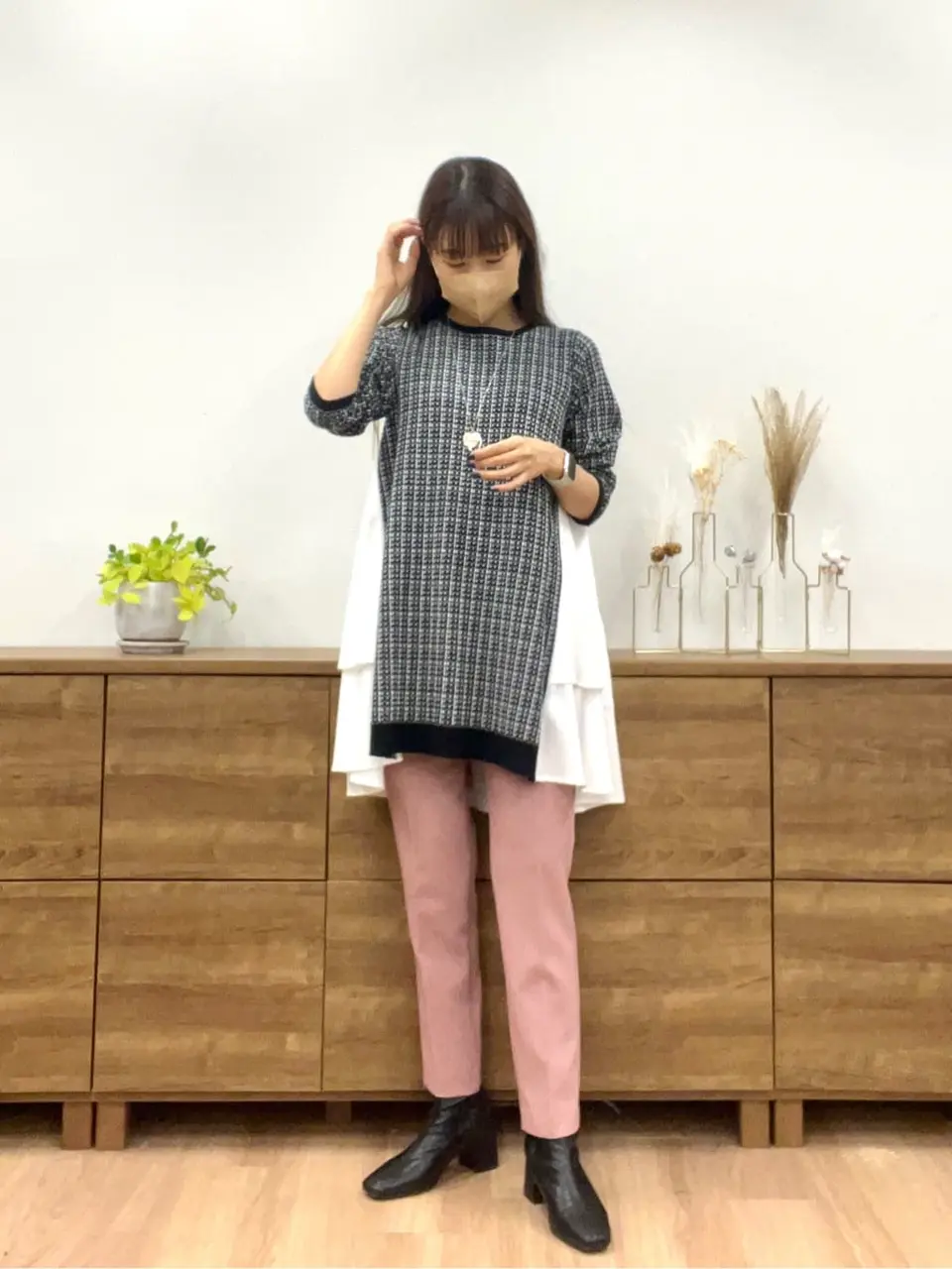  スタッフNA コーディネート画像