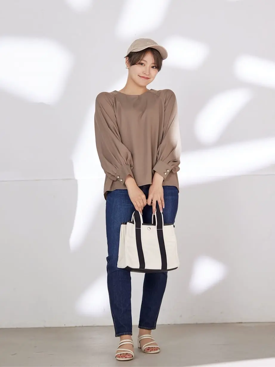  shiori コーディネート画像