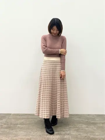 Tiaclasse スタッフ akari コーディネート画像