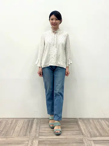 Tiaclasse スタッフ akari コーディネート画像