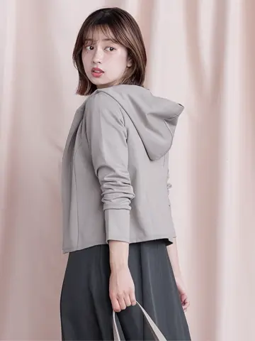 Tiaclasse Yuna コーディネート画像