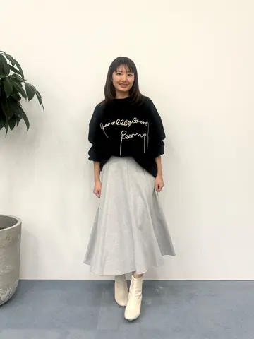 Tiaclasse スタッフ akari コーディネート画像