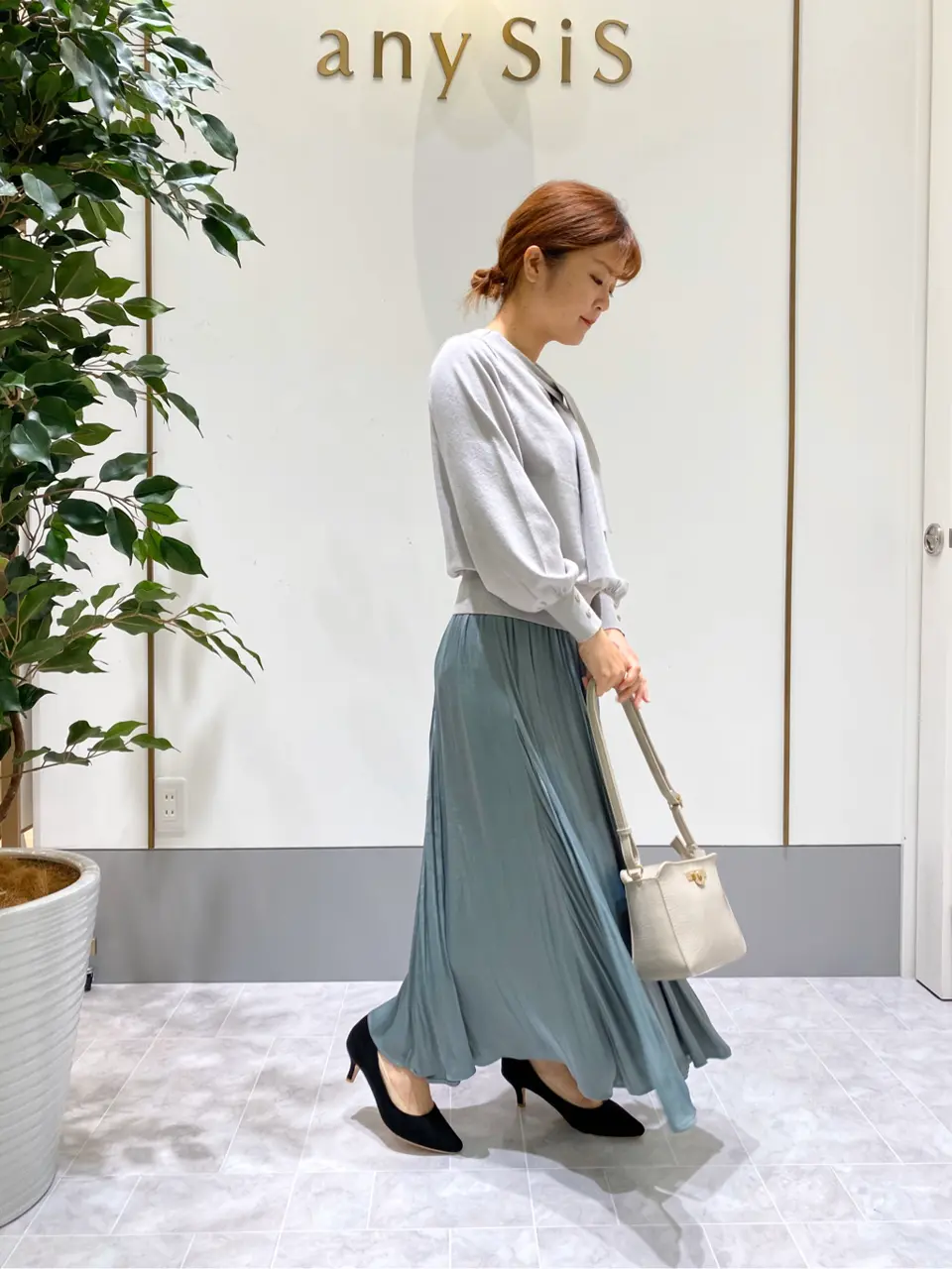 ANY SIS スタッフ コーディネート画像