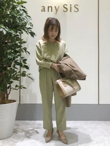 ANY SIS スタッフ コーディネート画像