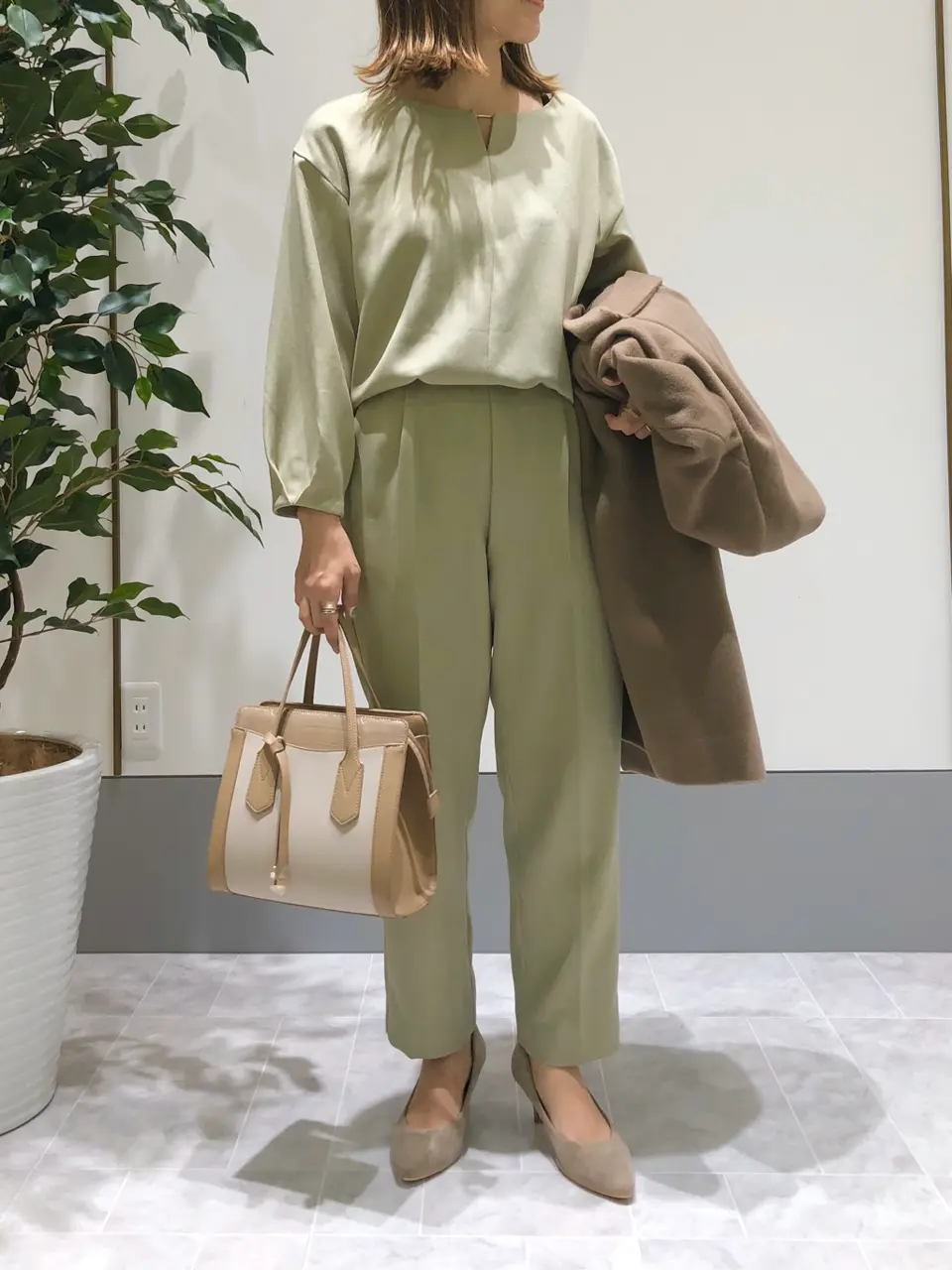 ANY SIS スタッフ コーディネート画像