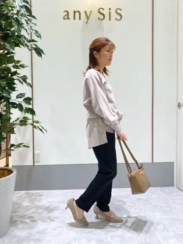 ANY SIS スタッフ コーディネート画像