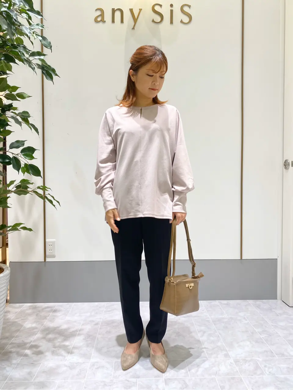 ANY SIS スタッフ コーディネート画像