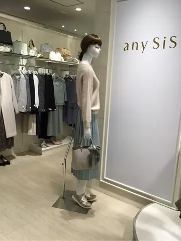 ANY SIS 島崎 コーディネート画像