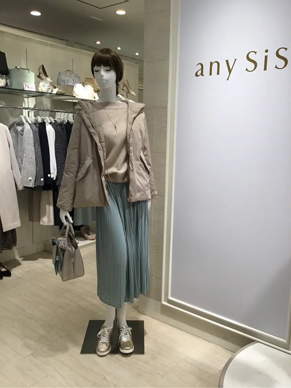 ANY SIS 島崎 コーディネート画像