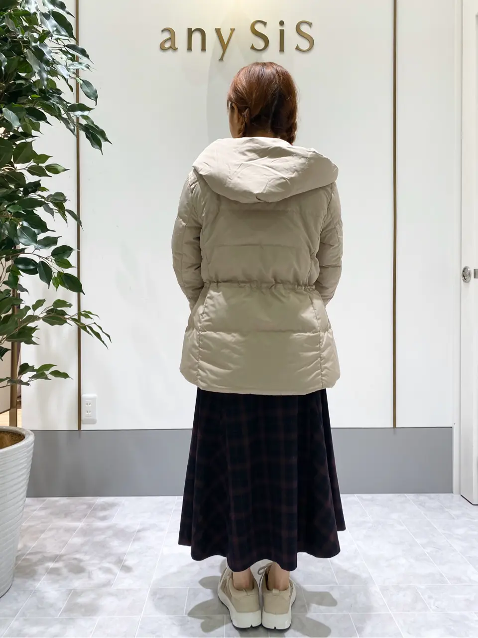 ANY SIS スタッフ コーディネート画像