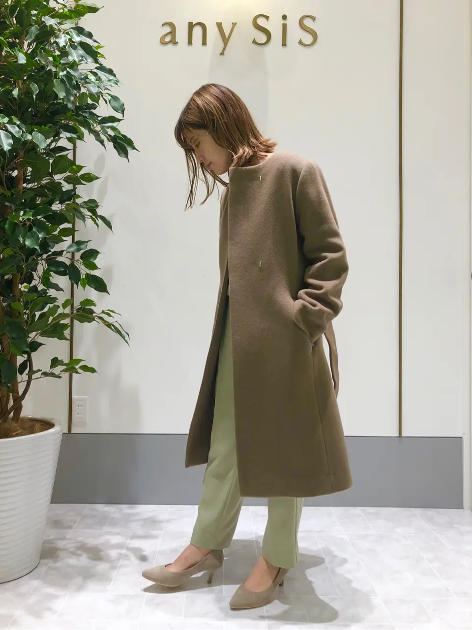 ANY SIS スタッフ コーディネート画像