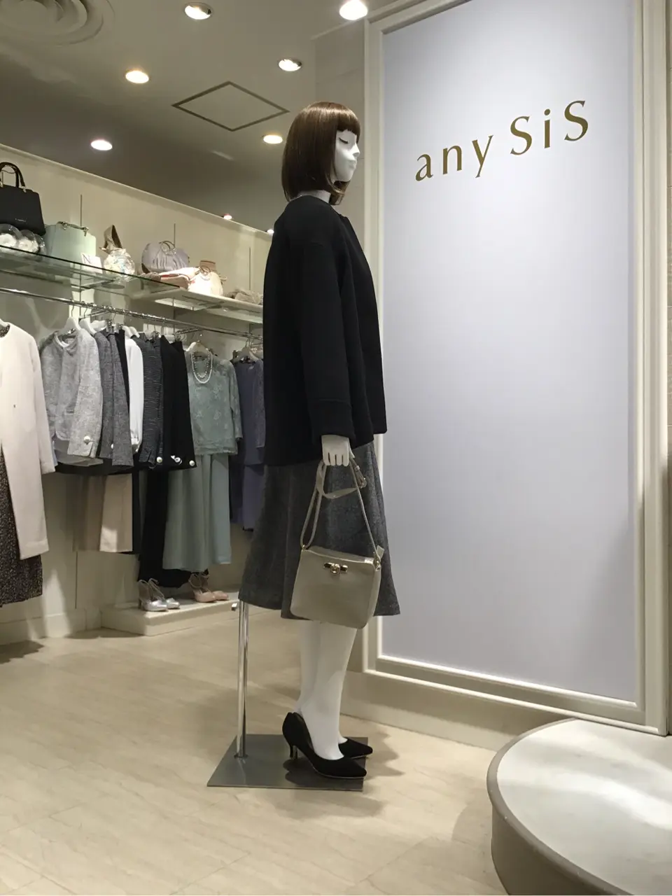 ANY SIS 島崎 コーディネート画像