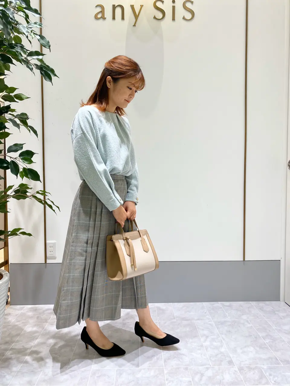 ANY SIS スタッフ コーディネート画像