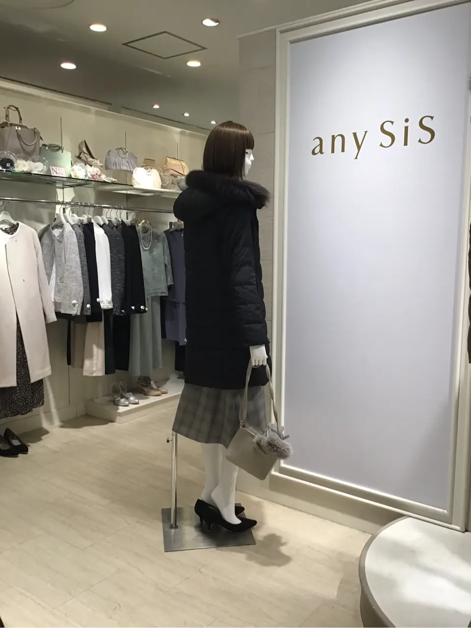 ANY SIS 島崎 コーディネート画像