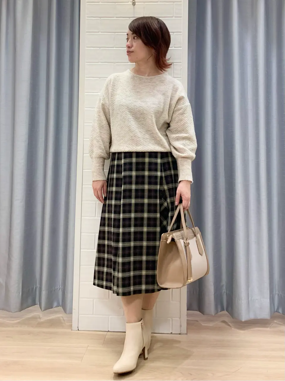 ANY SIS 丸岡 コーディネート画像