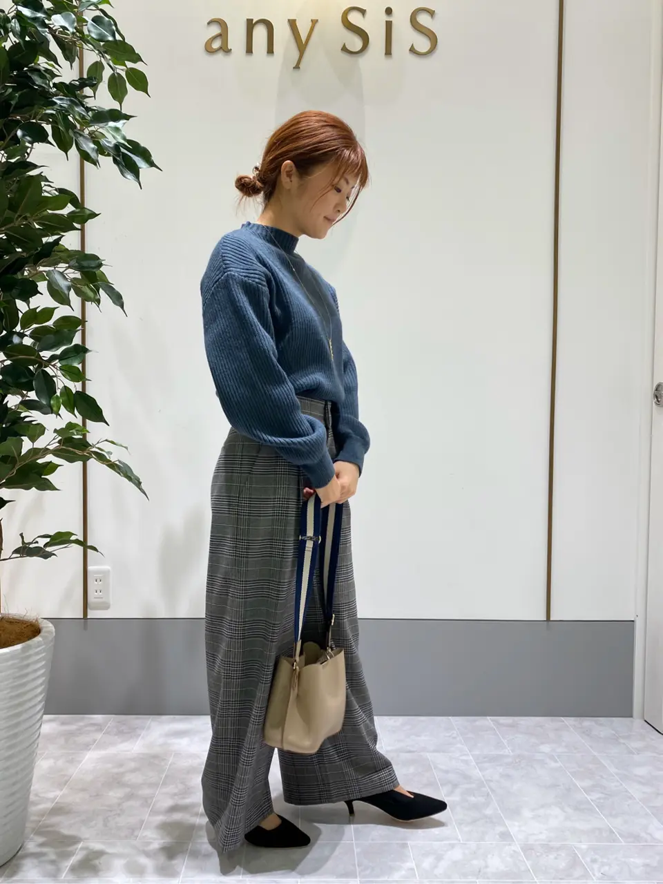 ANY SIS スタッフ コーディネート画像